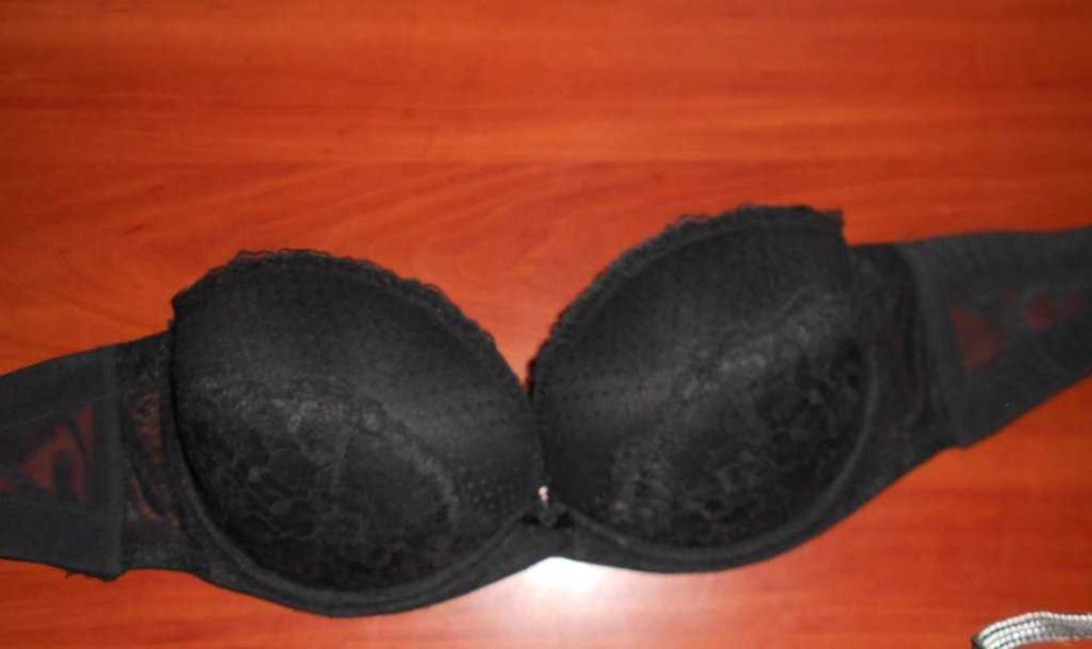 бюстгальтер бюстик чорний пуш-ап 36 (80) DD New Look