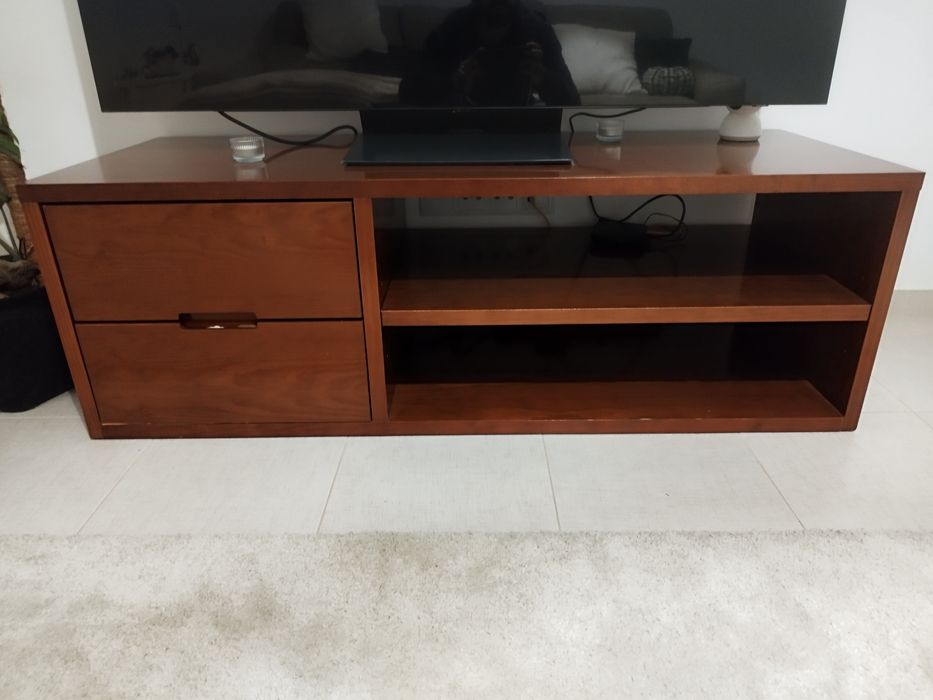 Aparador de TV com 2 gavetas