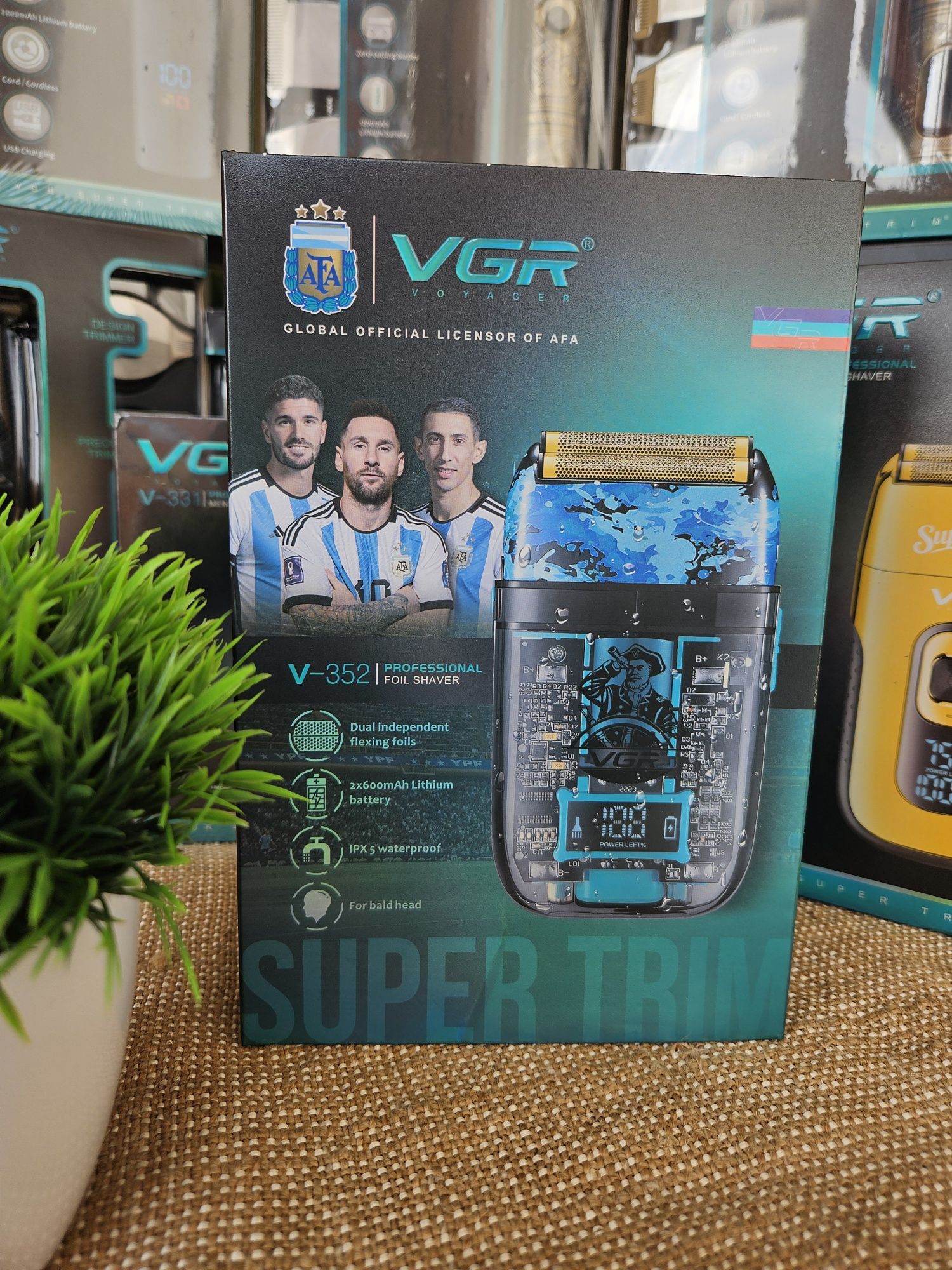 Мощний професійний шейвер бритва для бороди голови VGR 352  тример