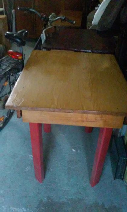 Столи письмові, кухонні тумби