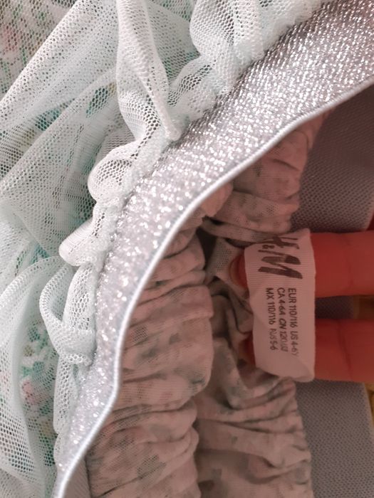 Tutu H&M T.4-6 anos