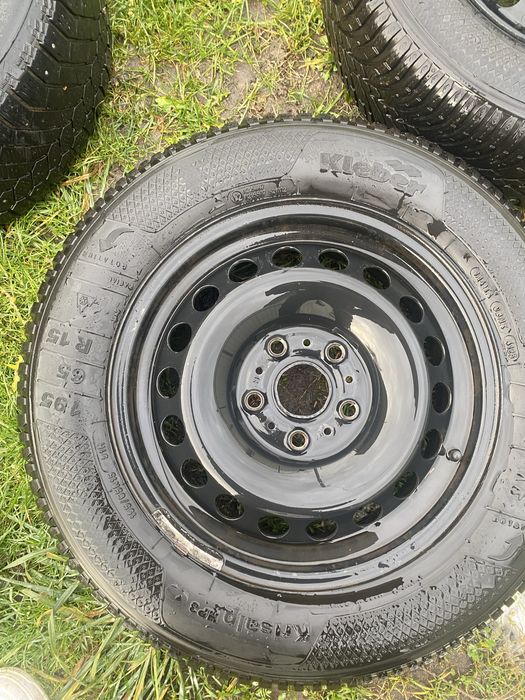 Шини з дисками на 15 R