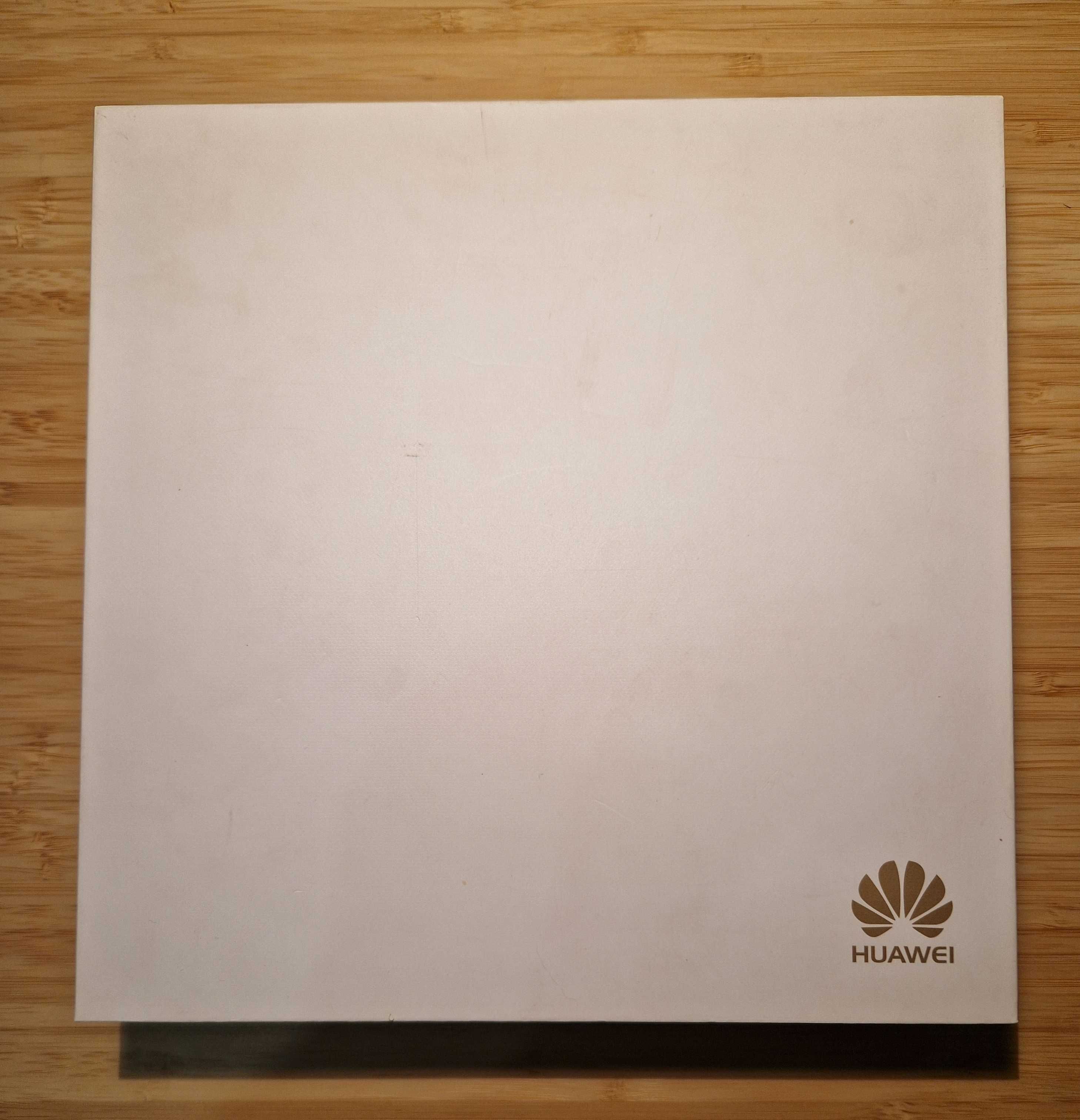Huawei Power Box - Power Bank, Selfie Stick, Data Cable, Adapter Typ-C
