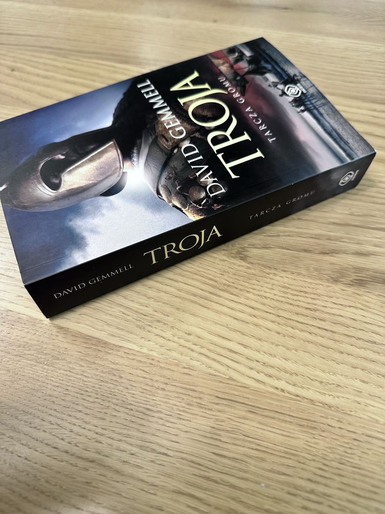 Ksiazka Troja Tarcza Gromu David Gemmell