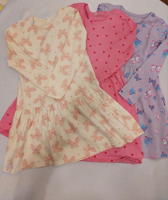 Sukienki dziewczece rozm 128