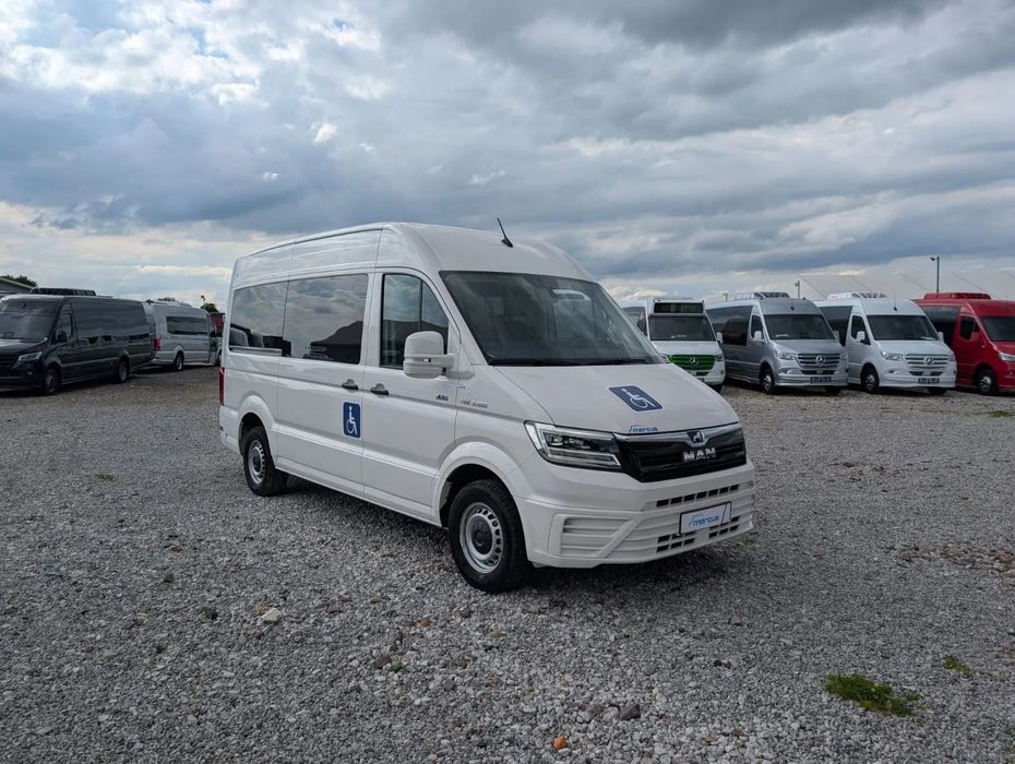 MAN TGE 3.180  Raty 0%, 4x4, ilość miejsc 9