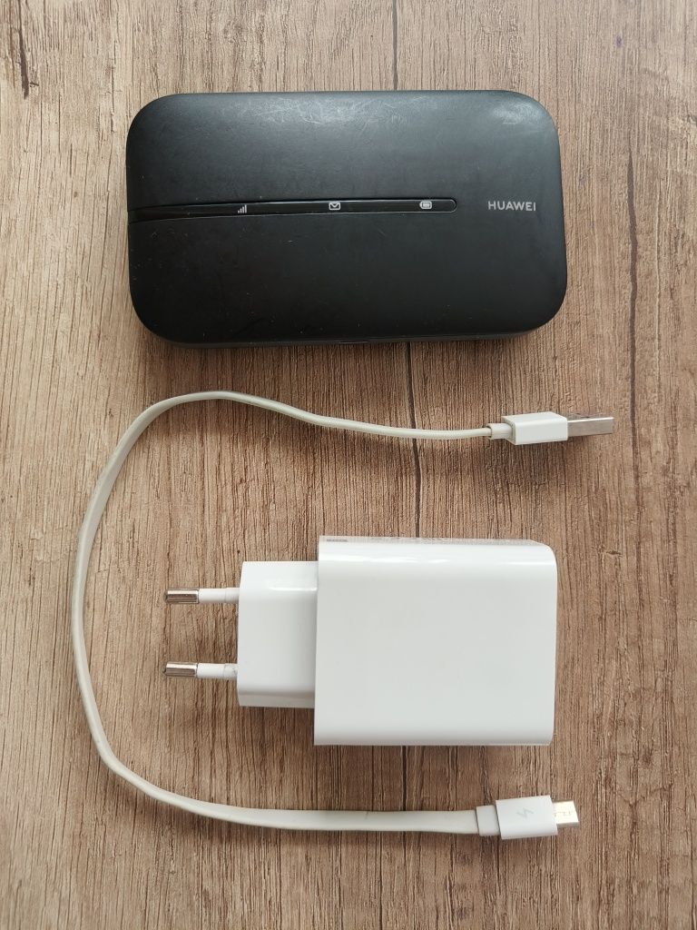 Router/modem Huawei Mobile WiFi E5783B-230 kolor czarny