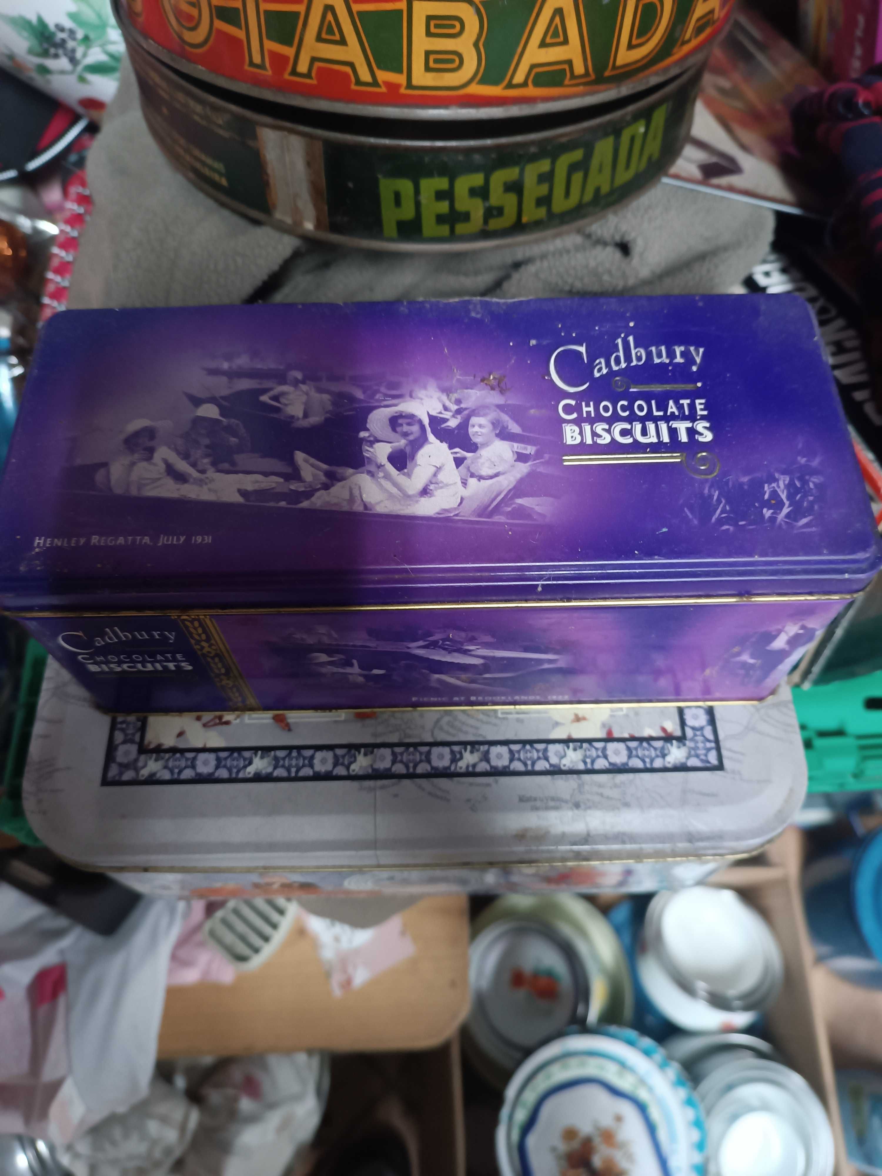 Latas antigas de coleção