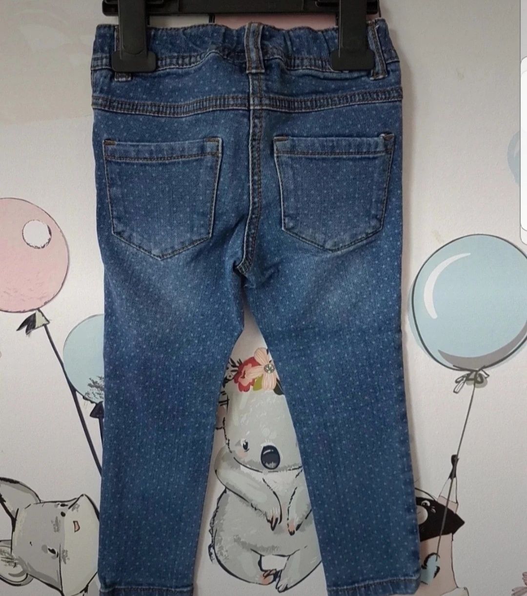 Spodnie jeansowe skinny z przetarciami Next 98