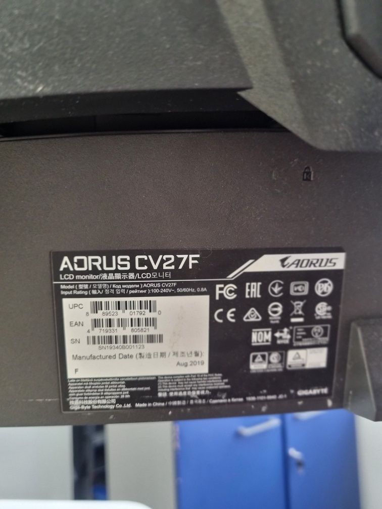 Aorus CV27F- monito gamingowy 27 cali