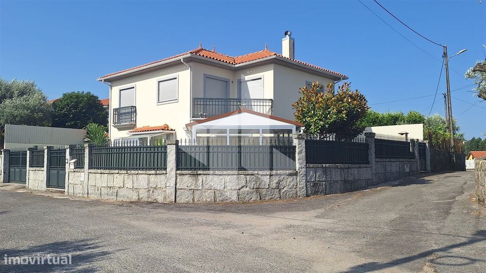 Moradia Isolada T3 Venda em Lajeosa do Dão,Tondela