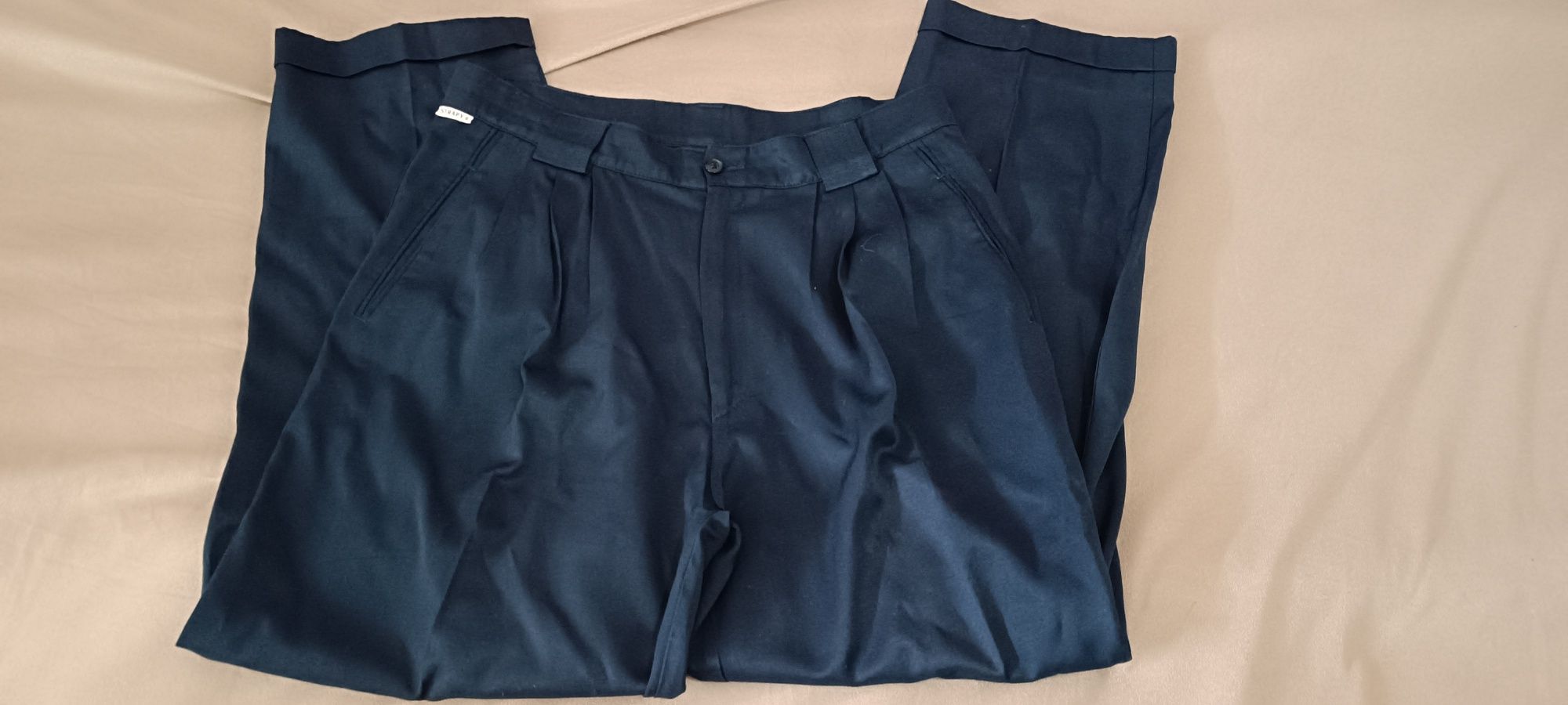 Conjunto de calças e camisa