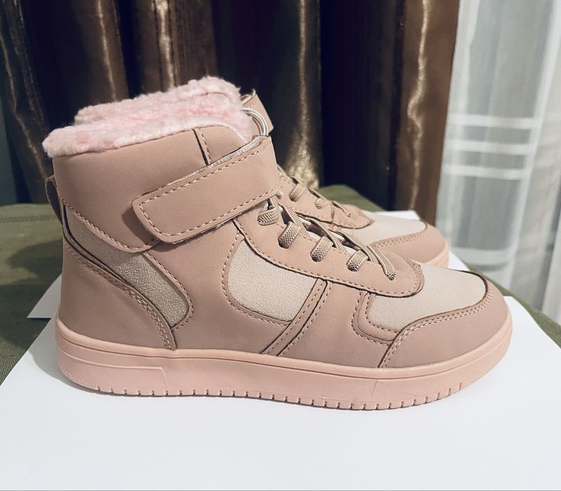 Дитячі черевики демісезонні, 34 розмір (22 см), на дівчинку.