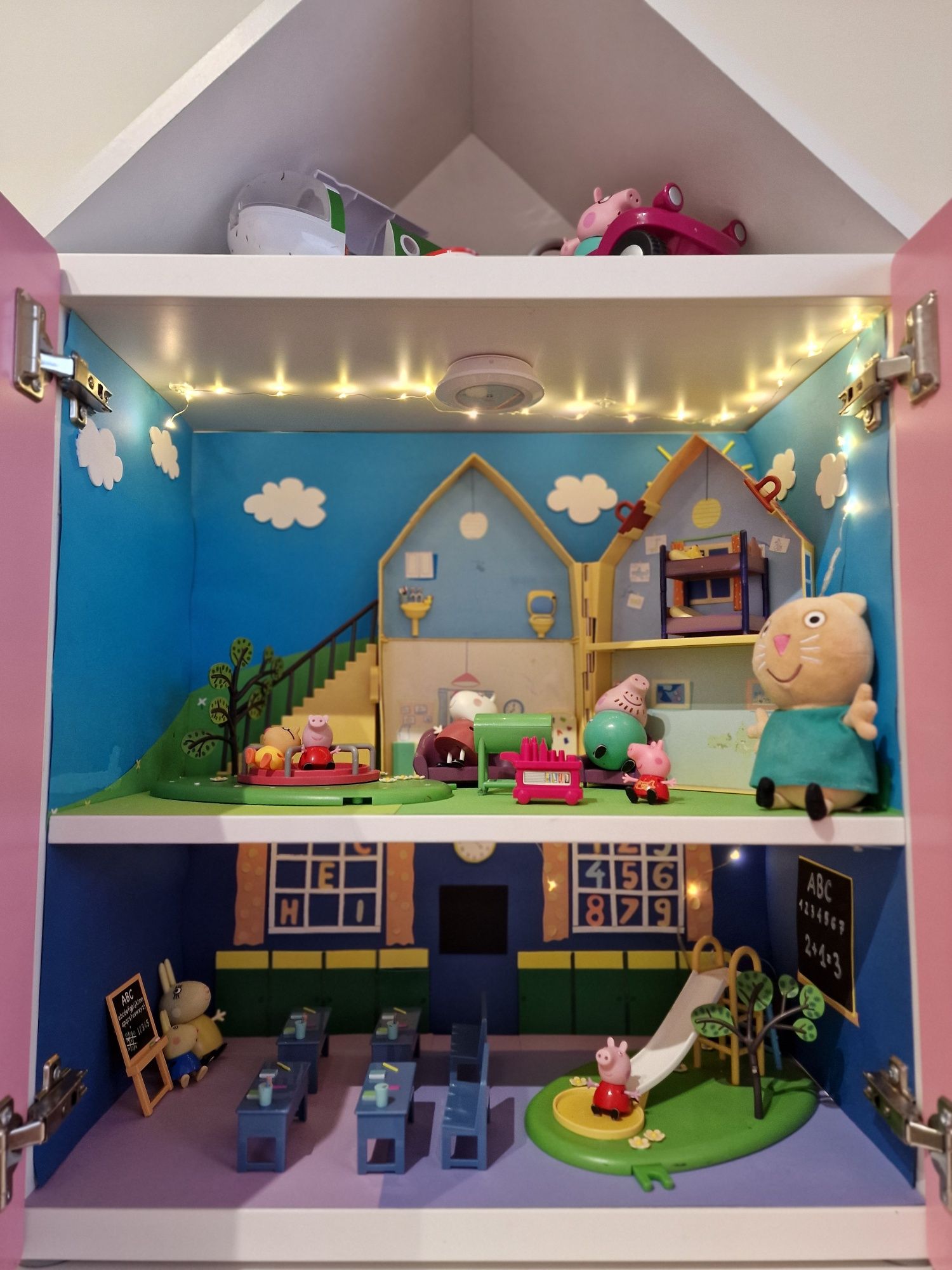 Swinka peppa domek auto samolot figurki piękny zestaw