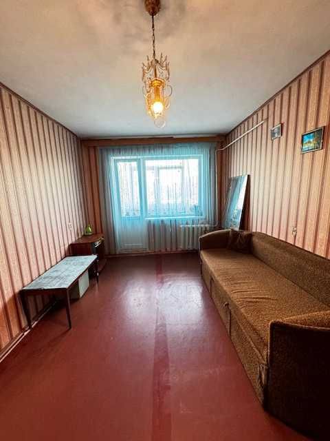 Продам двокімнатну чешку на вул. Спаській