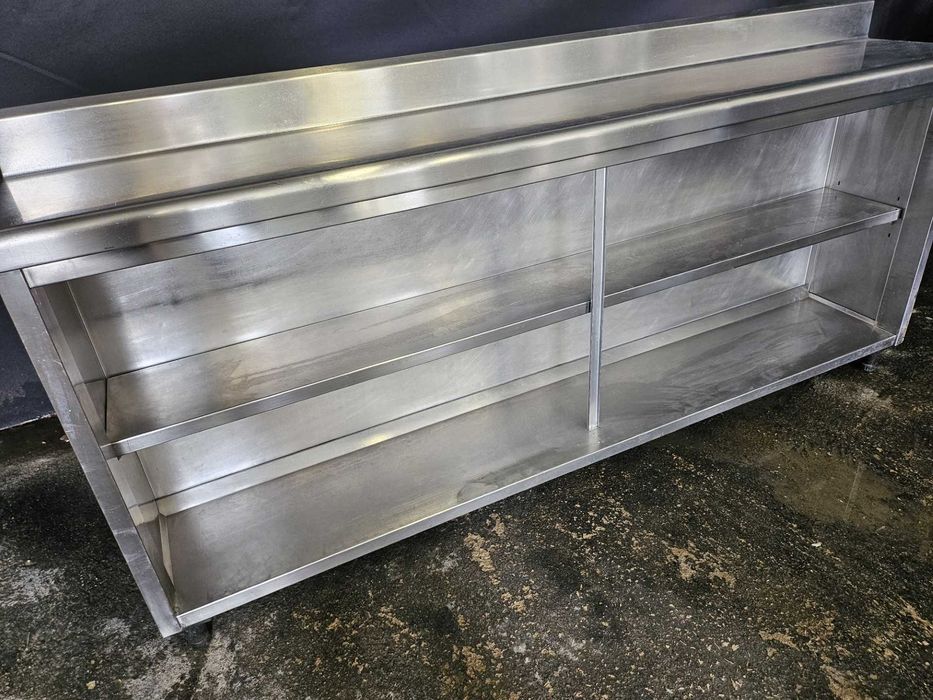 Bancada em inox com prateleiras