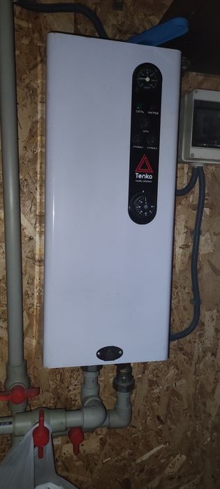 Електрокотел , з циркуляційним насосом