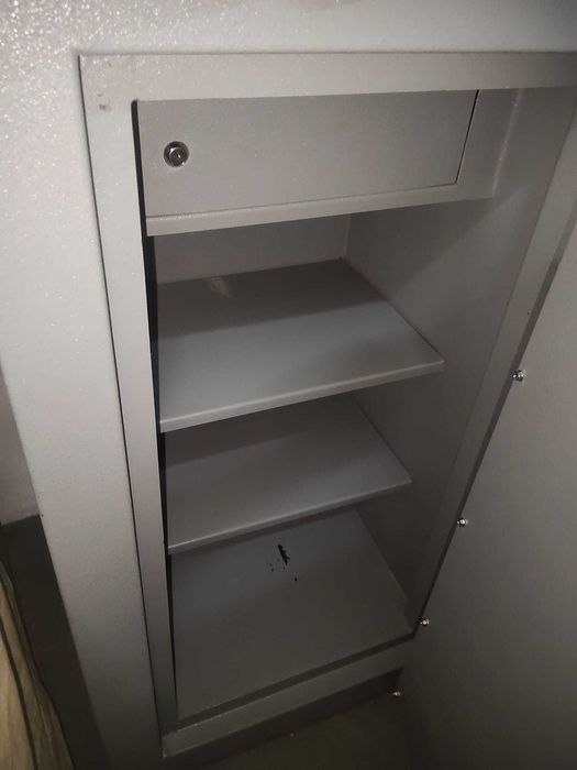 Cofre monobloco em Ferro com segredo e chave. 110X60X50 cm ALP