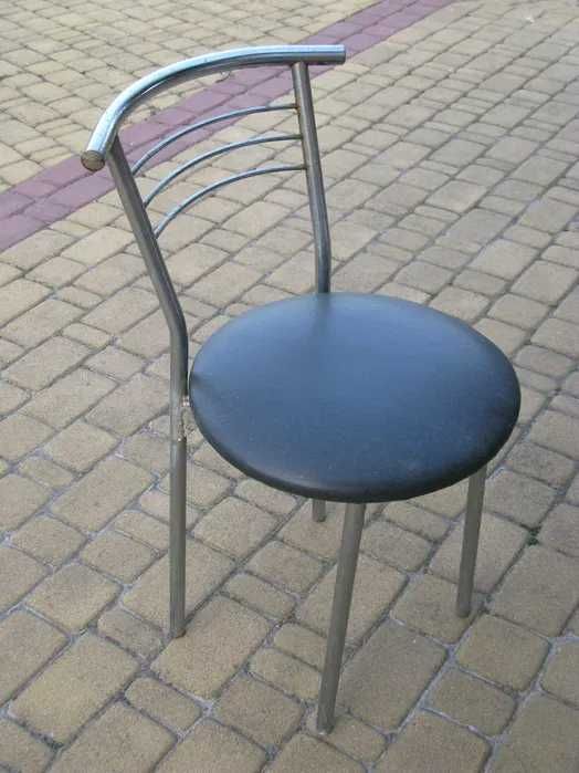 Стільці та столи