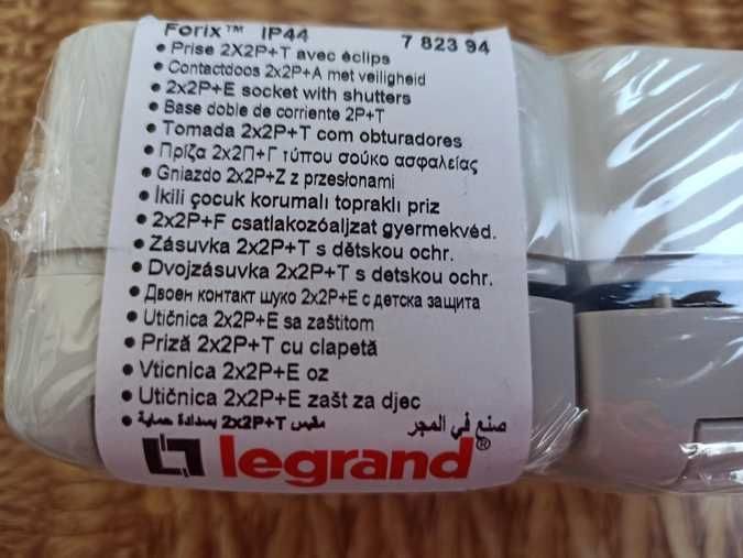 Розетка Legrand Forix 2X2К+З IP44 16 А со шторками и крышкой (782394)