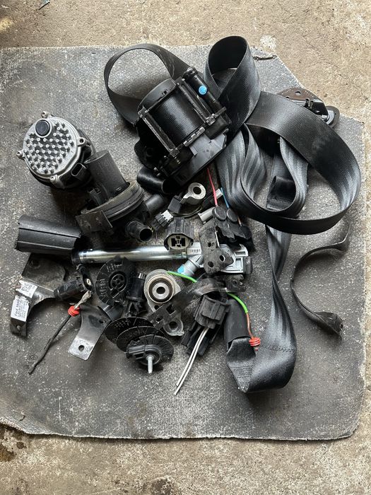 Корито Mustang mach-e, запчастини