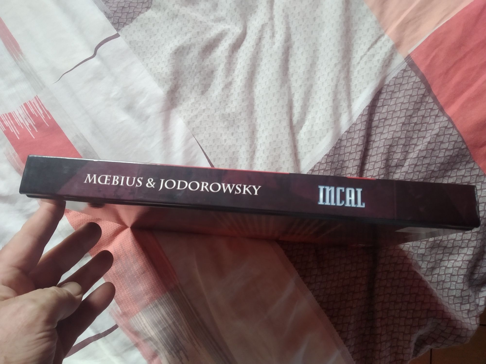 Incal pierwsze + przed incalem pierwsze.