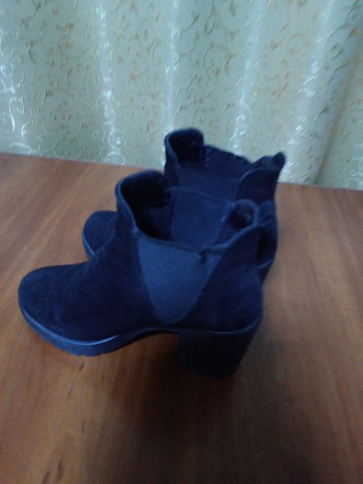 Напівчобітки з натуральної замші,36