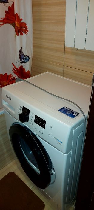 Сдаётся посуточно и почасово 2 ком квартира  Хортицкий р-н ( Бабурка)