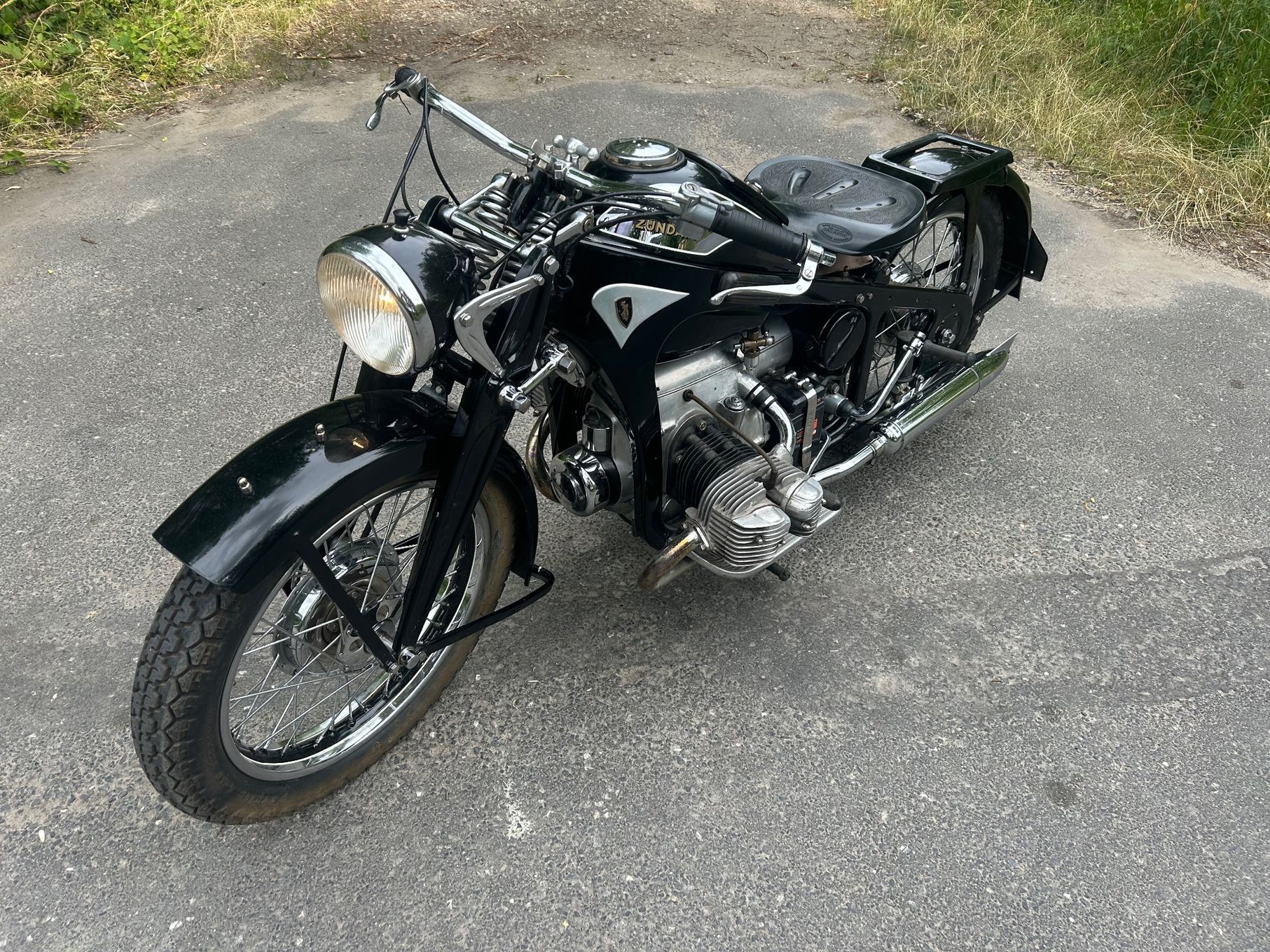 Zundapp KS Zundapp ks 600 z dokumentami na białą