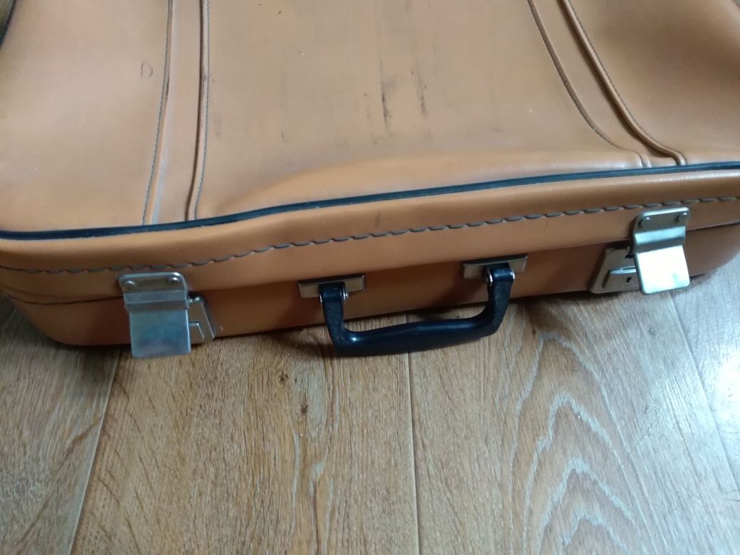 Кожаный чемодан СССР 1980 год