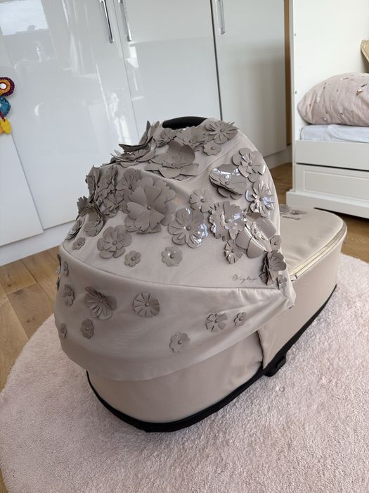 Cybex Priam 4.0 Simply Flowers Beige gondola