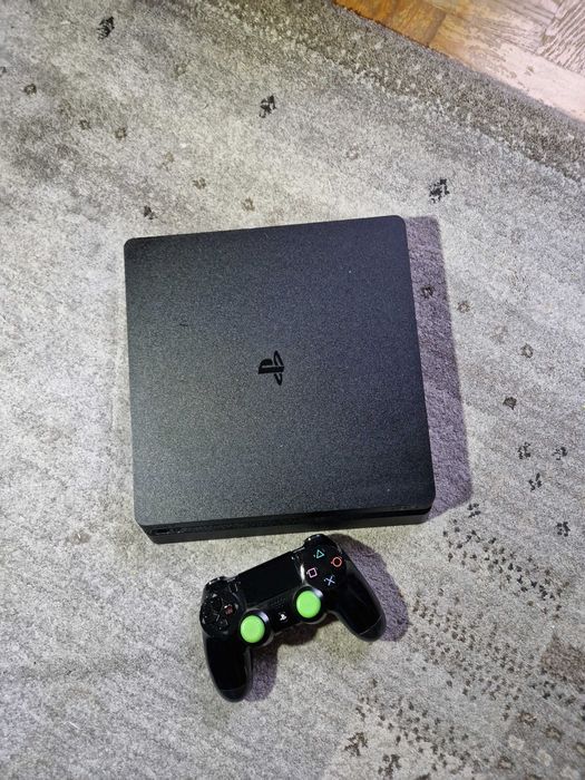 ps4 slim 1TB + org pad + gra