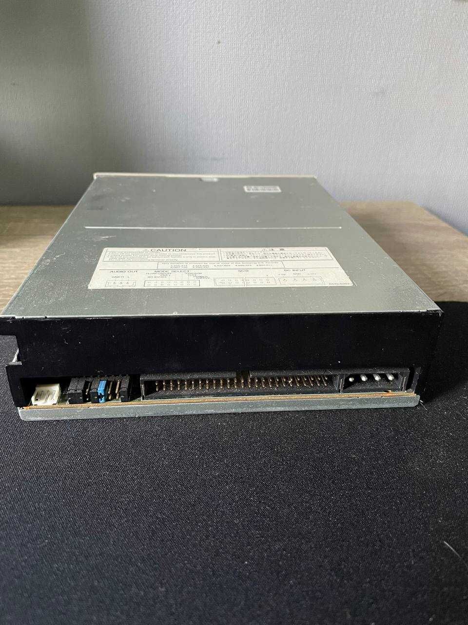 CD привід SCSI Toshiba XM-6201B