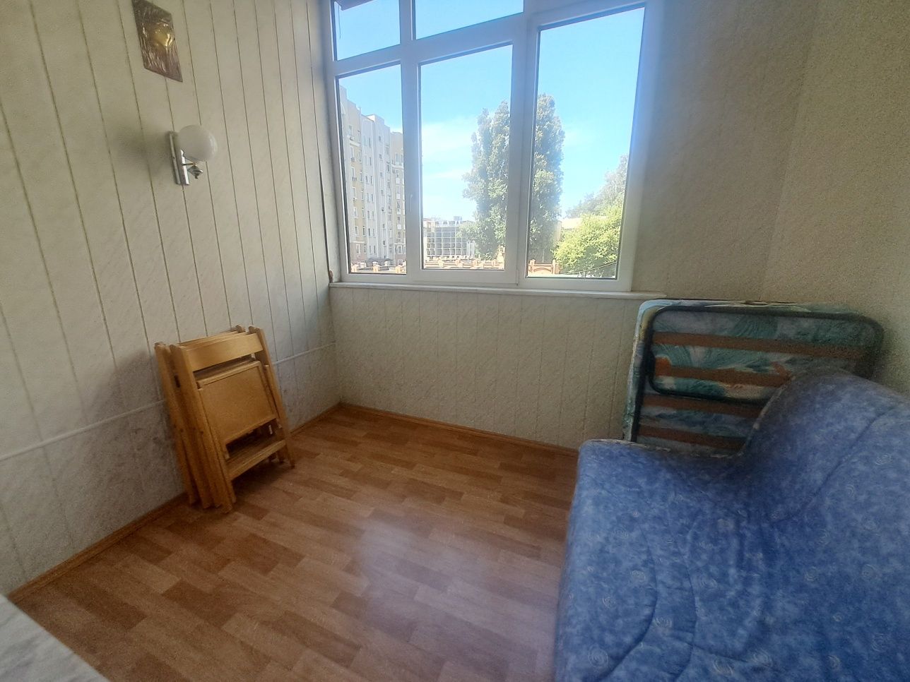 Сдам Довженко 6  Дома  Каркашадзе 3х комнвтную квартиру