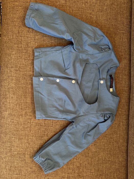 Продам очень стильный костюм