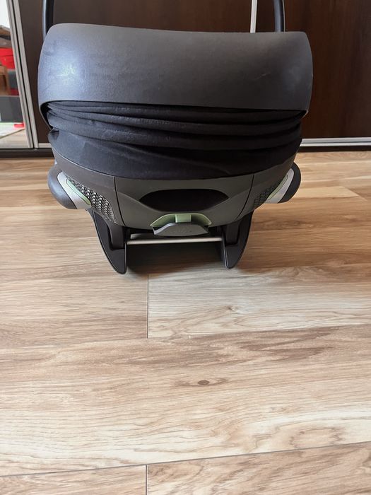 Fotelik Cybex Cloud G i-Size Plus Moon Black