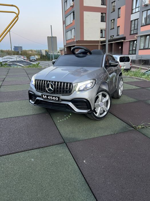 Дитячий електромобіль Mercedes 4wd