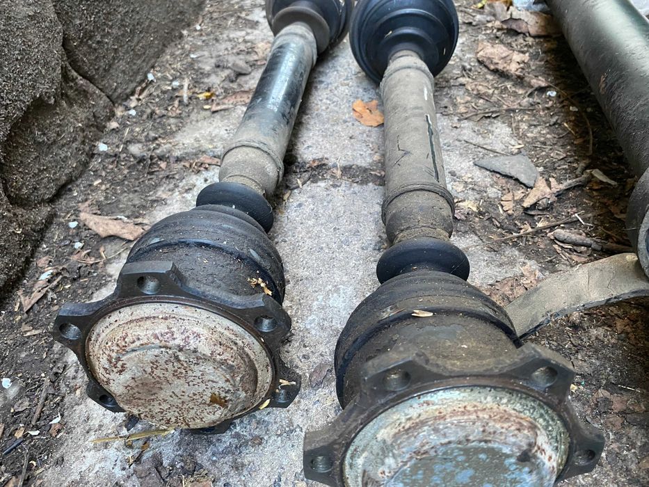 Кардани передні  Ауди А 6 С 5 під коробку автомат