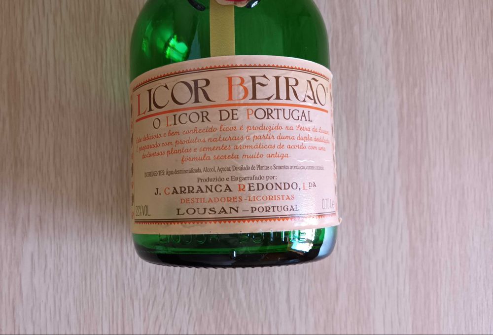 Garrafa antiga Licor Beirão