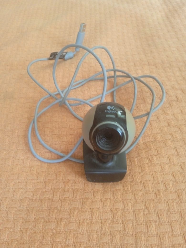 Веб-камера Logitech V-U0003