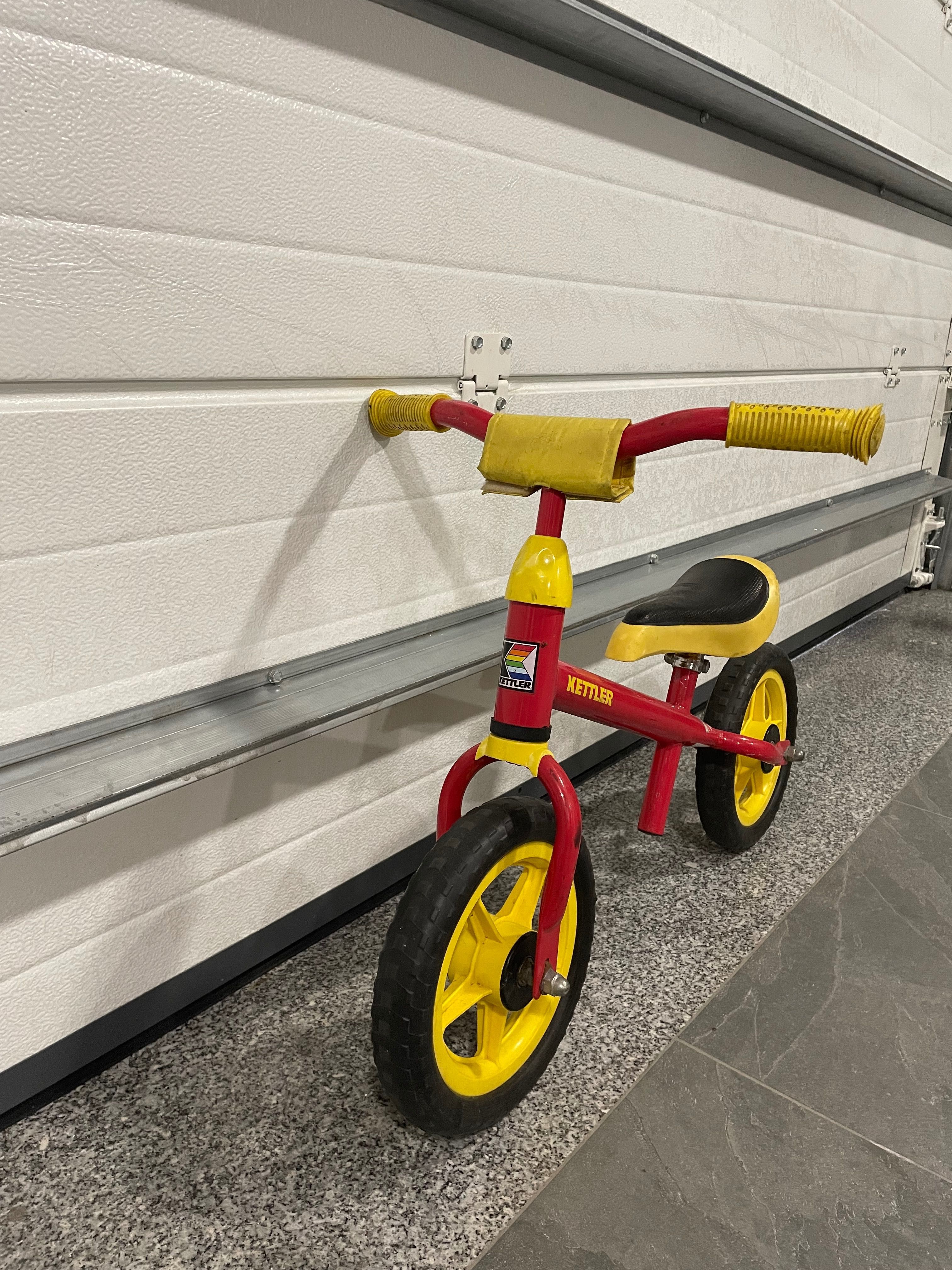 Bicicleta de equilíbrio para criança Kettler speedy 10