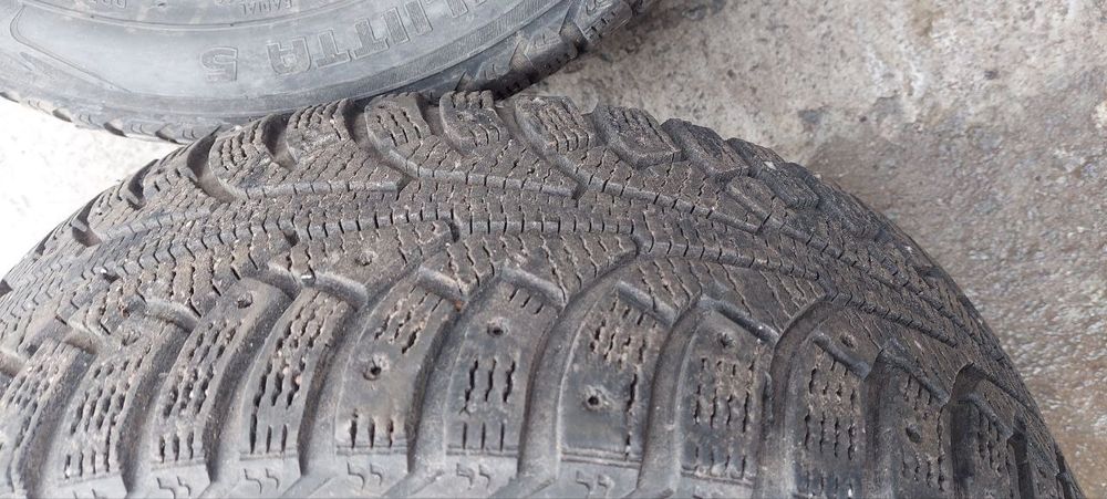 Зимова гума Nokian 205/55 R16