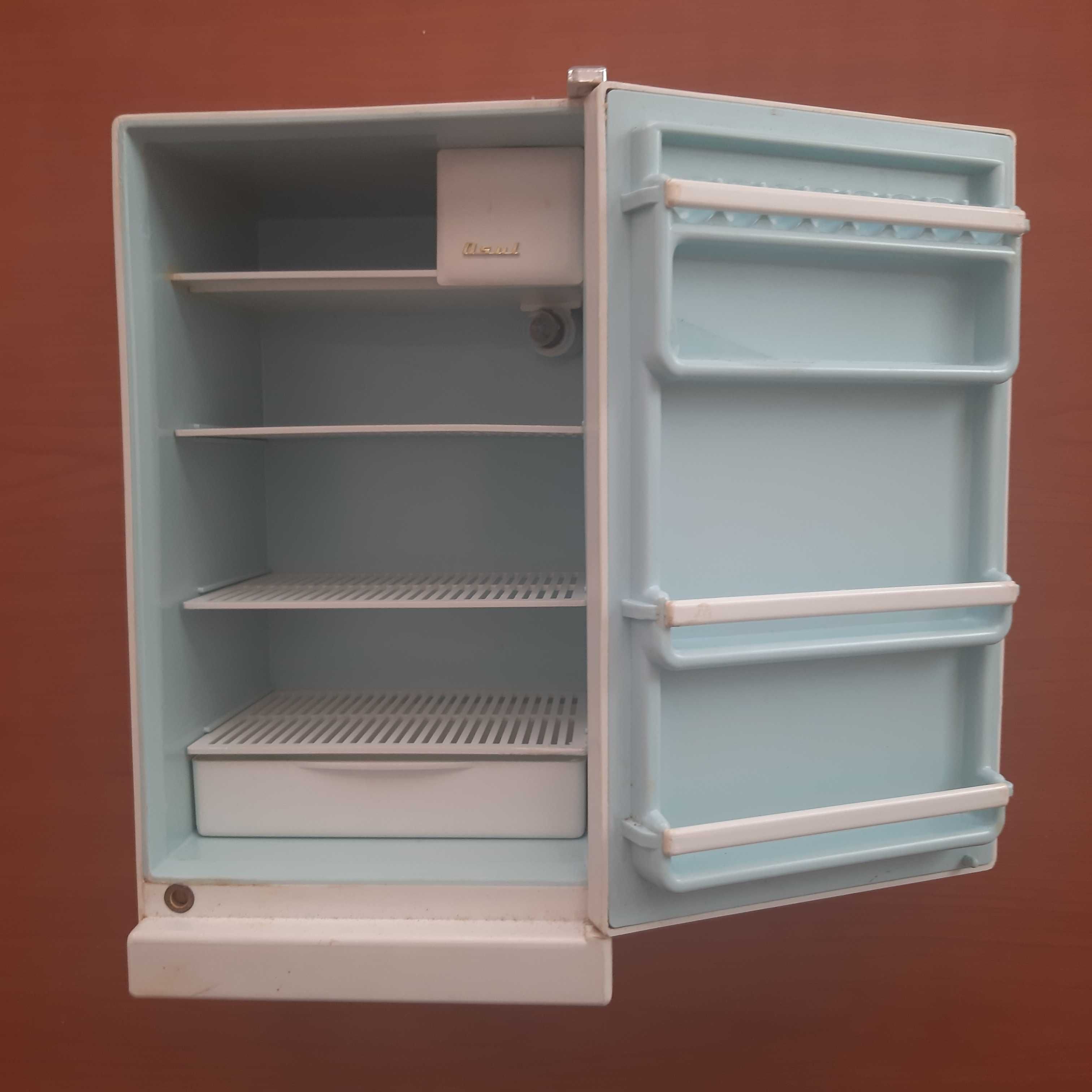 Brinquedo Antigo Anos 70 Marca portuguesa - OSUL - Frigorífico.