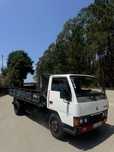 Mitsubishi  Canter 3.3 liguera basculante