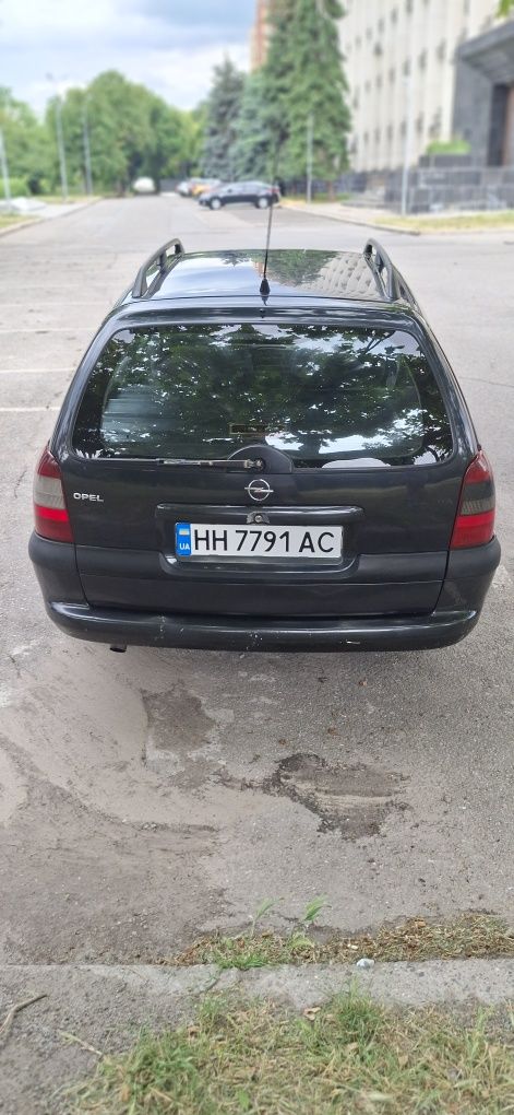 Опель вектора В 1998 2.0 дизель