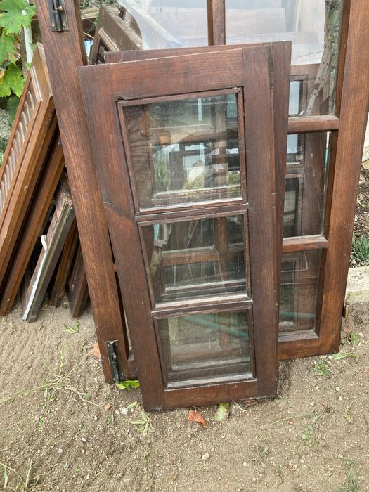 Janelas de Madeira antigas em bom estado