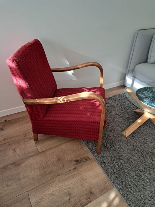 Fotel używany czerwony