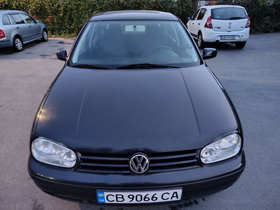 Фольсваген  GOLF 4  хетчбек 1.4  2001 г.