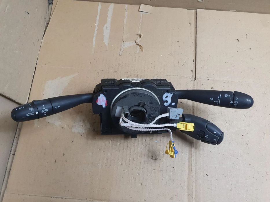 } PRZEŁĄCZNIK ZESPOLONY ŚWIATEŁ WYCIERACZEK CITROEN BERLINGO C5 C8 XSARA PEUGEOT 206 406 807 PARTNER 96542538XT