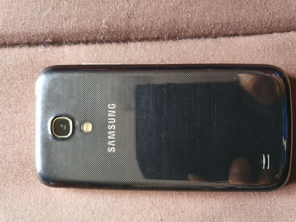 Samsung s4 mini NOVO. nao liga